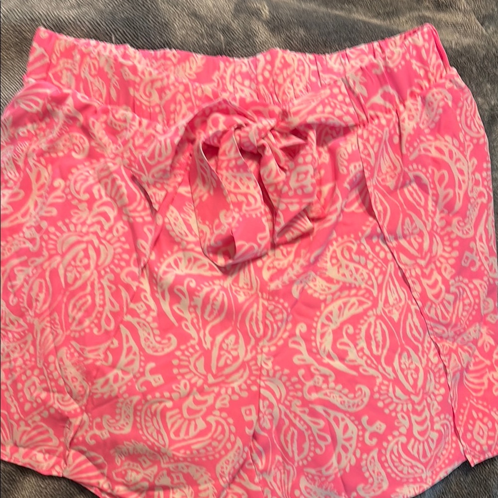 Lilly Pulitzer Pink and White Patterned Short